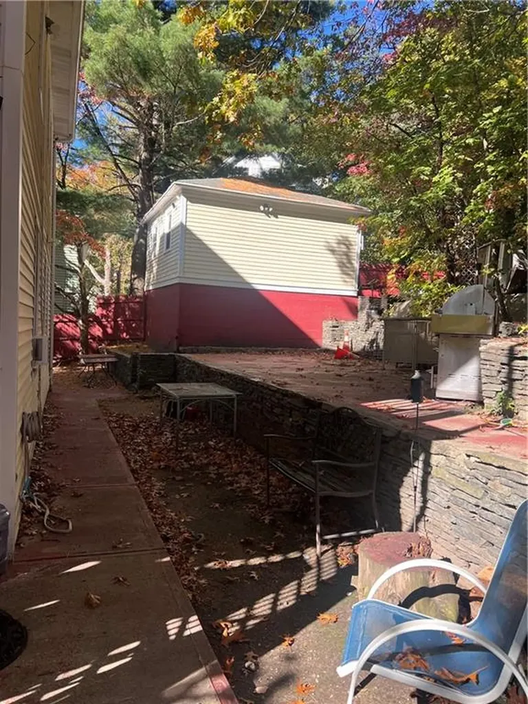 94 Garfield Avenue Providence RI 02908