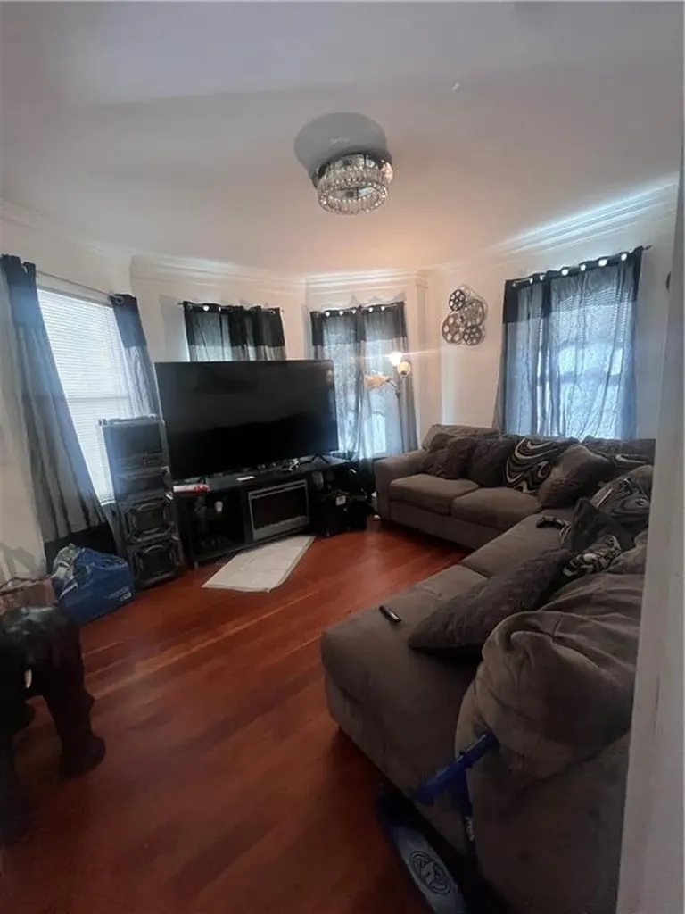94 Garfield Avenue Providence RI 02908