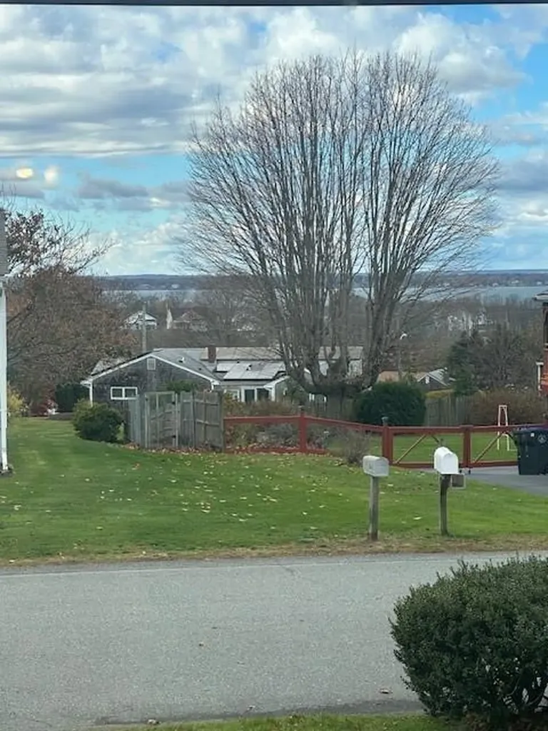 342 Mail Coach Road Portsmouth RI 02871