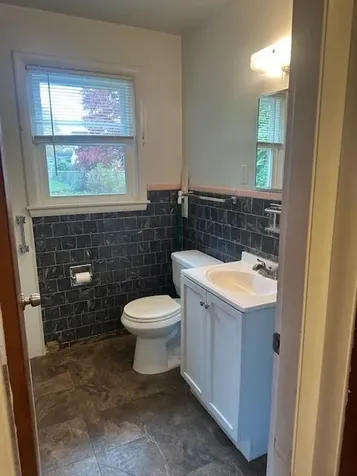 342 Mail Coach Road Portsmouth RI 02871