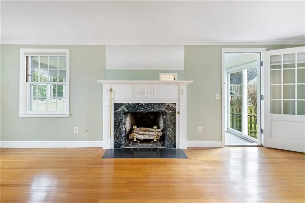 20 Elmsgate Way East Providence RI 02916