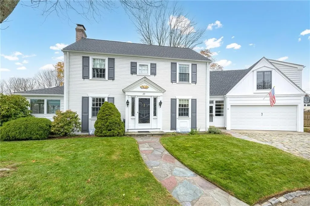 20 Elmsgate Way East Providence RI 02916