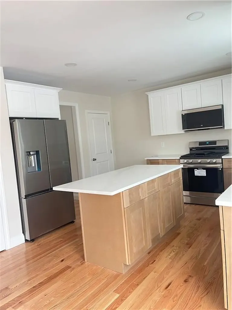 170 Schuyler Street East Providence RI 02914