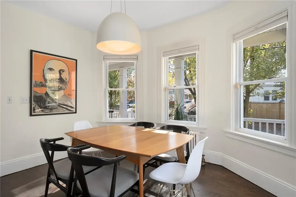 32 Glendale Avenue Providence RI 02906