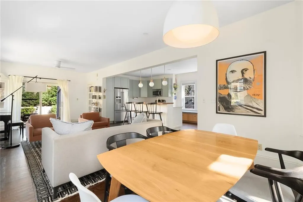 32 Glendale Avenue Providence RI 02906