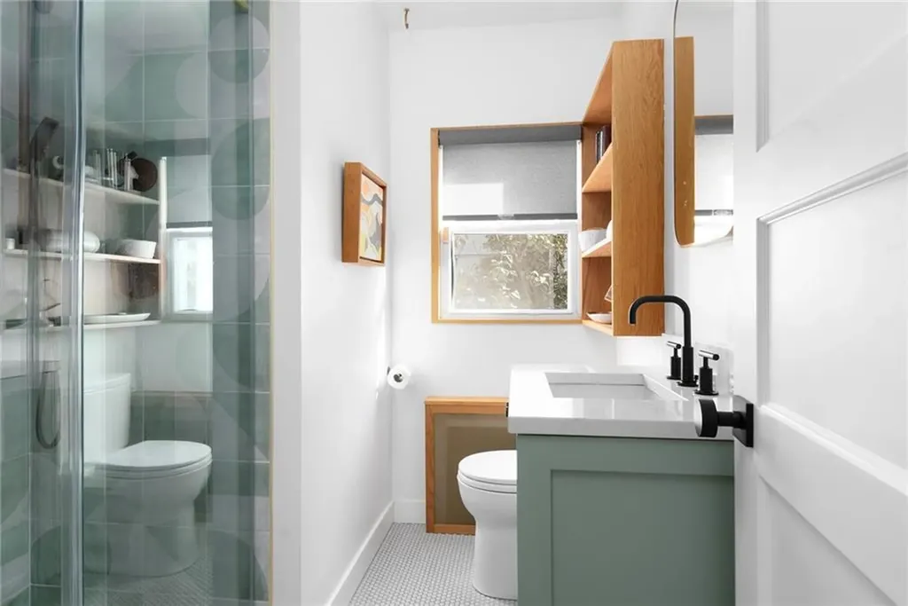 32 Glendale Avenue Providence RI 02906