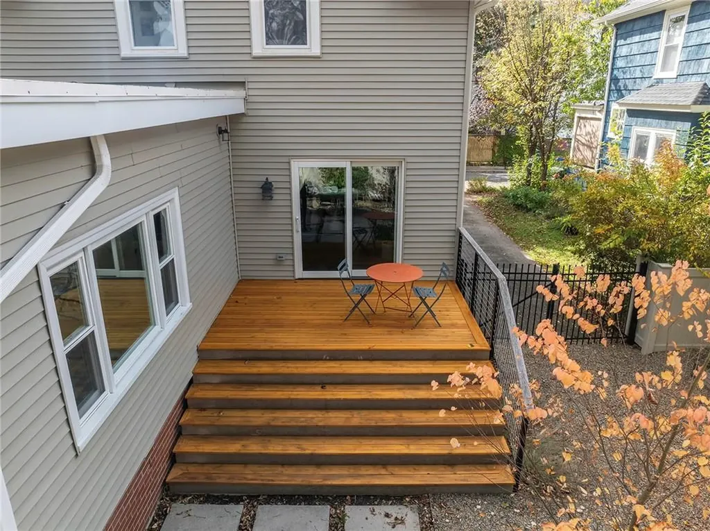 32 Glendale Avenue Providence RI 02906