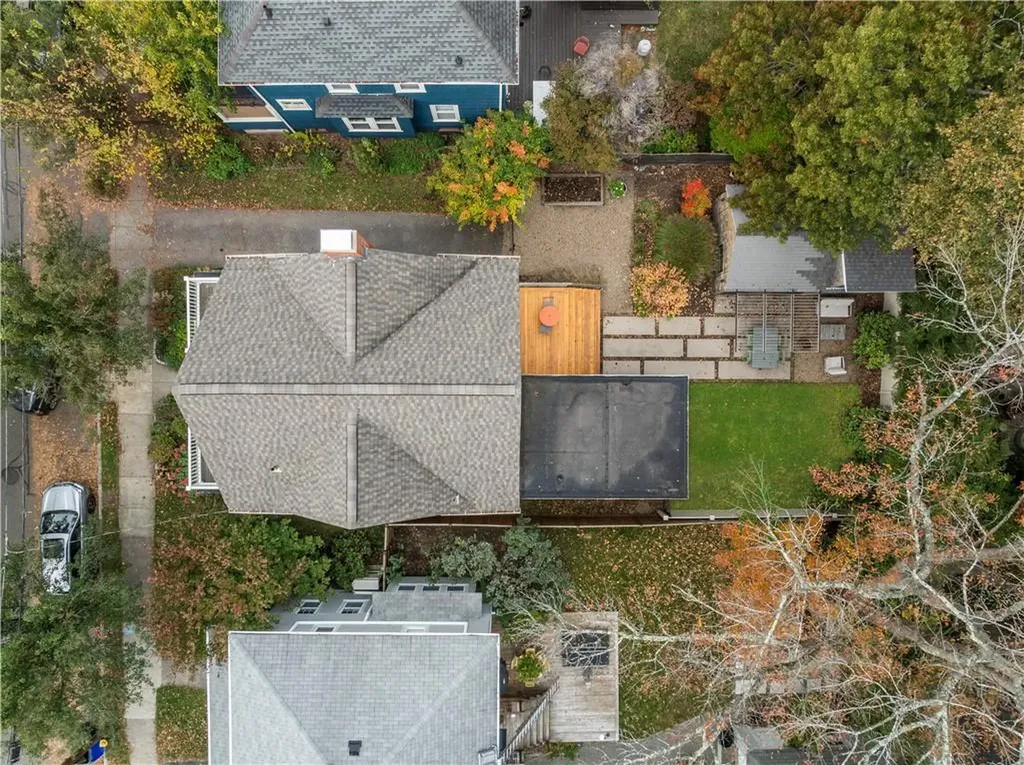 32 Glendale Avenue Providence RI 02906