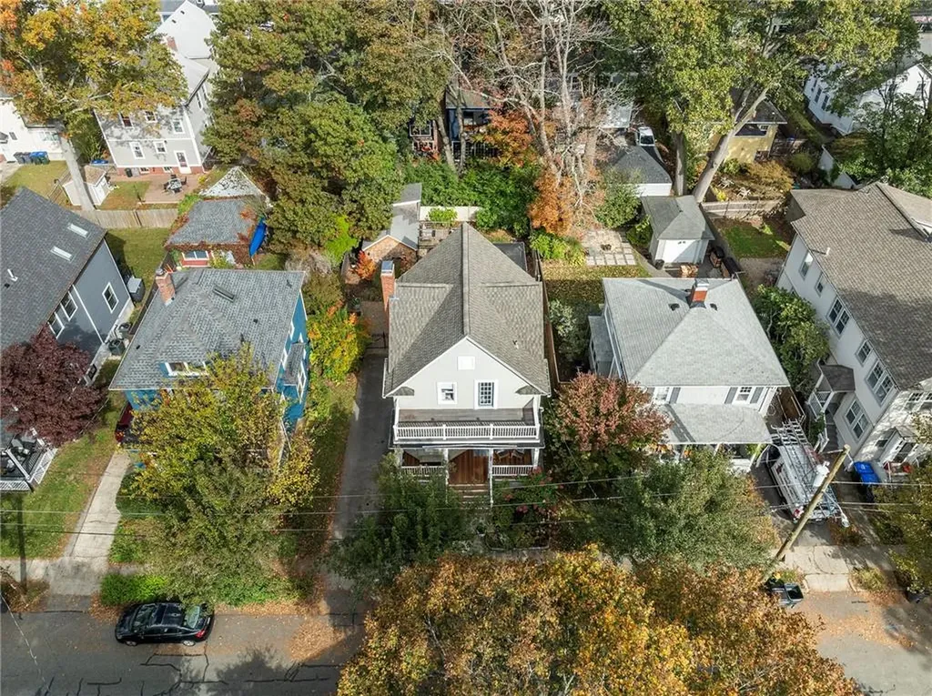 32 Glendale Avenue Providence RI 02906