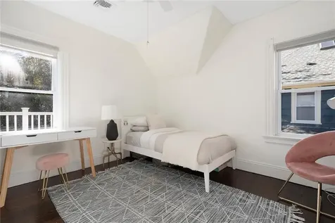 32 Glendale Avenue Providence RI 02906