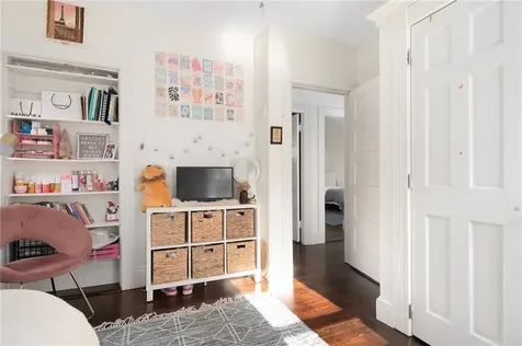 32 Glendale Avenue Providence RI 02906