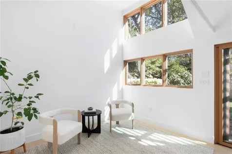 32 Glendale Avenue Providence RI 02906