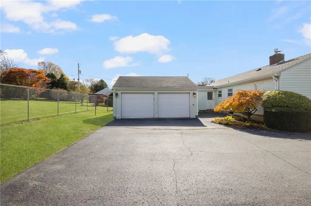 118 Wolcott Avenue Middletown RI 02842