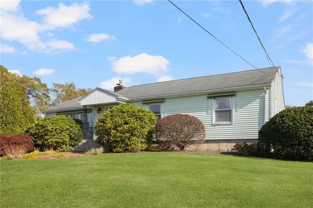 118 Wolcott Avenue Middletown RI 02842