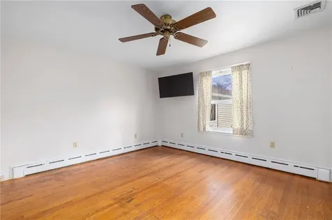 118 Wolcott Avenue Middletown RI 02842