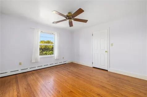 118 Wolcott Avenue Middletown RI 02842