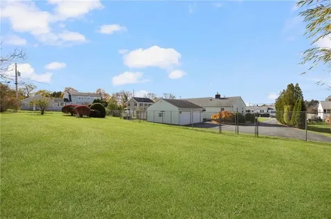 118 Wolcott Avenue Middletown RI 02842