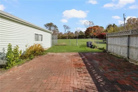 118 Wolcott Avenue Middletown RI 02842