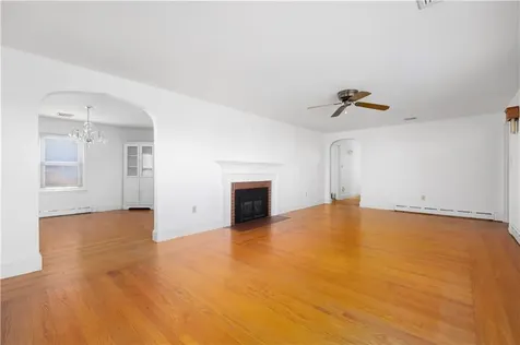 118 Wolcott Avenue Middletown RI 02842