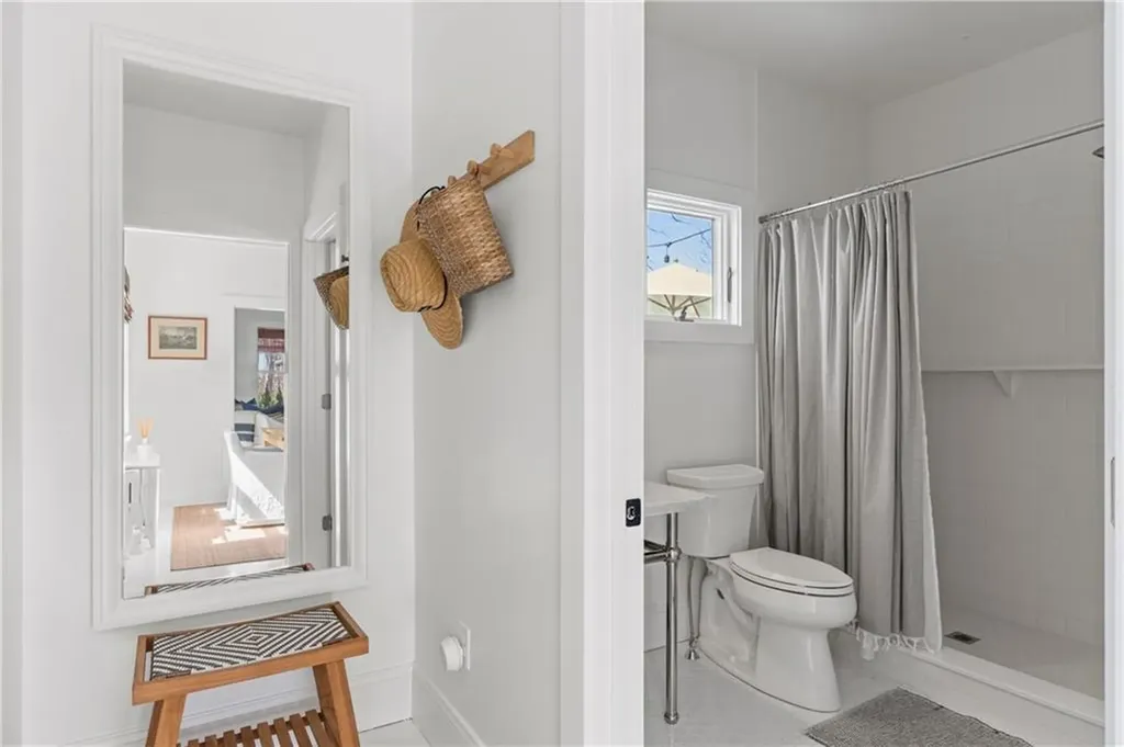 193 Coggeshall Avenue Newport RI 02840