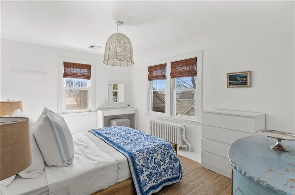 193 Coggeshall Avenue Newport RI 02840