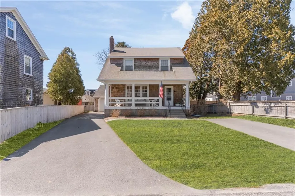 193 Coggeshall Avenue Newport RI 02840