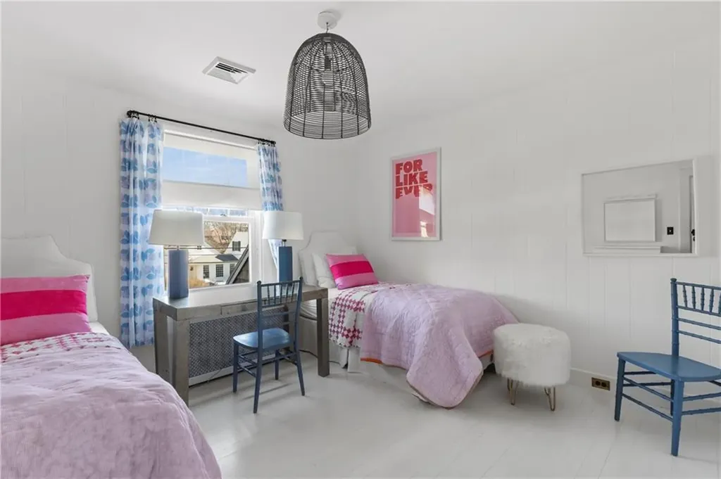 193 Coggeshall Avenue Newport RI 02840