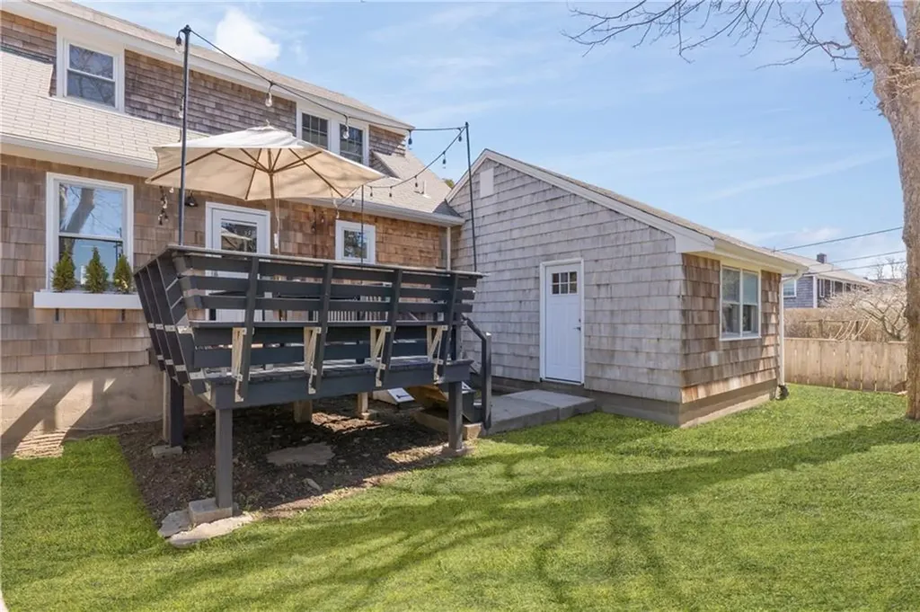 193 Coggeshall Avenue Newport RI 02840