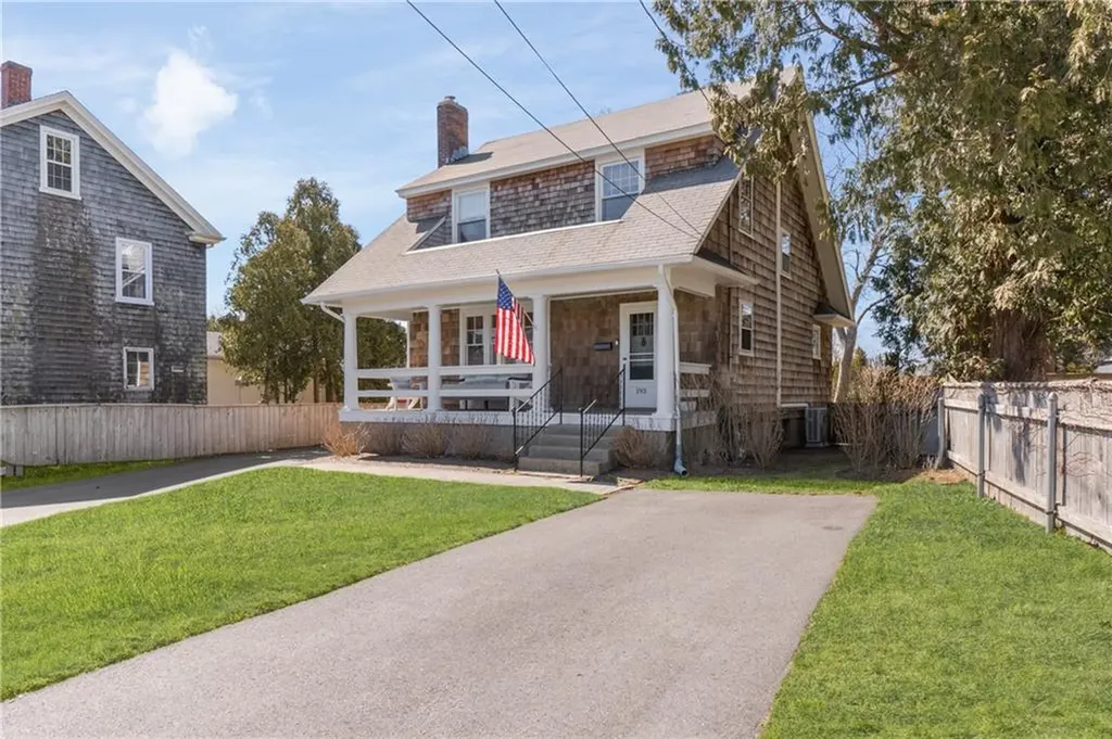 193 Coggeshall Avenue Newport RI 02840