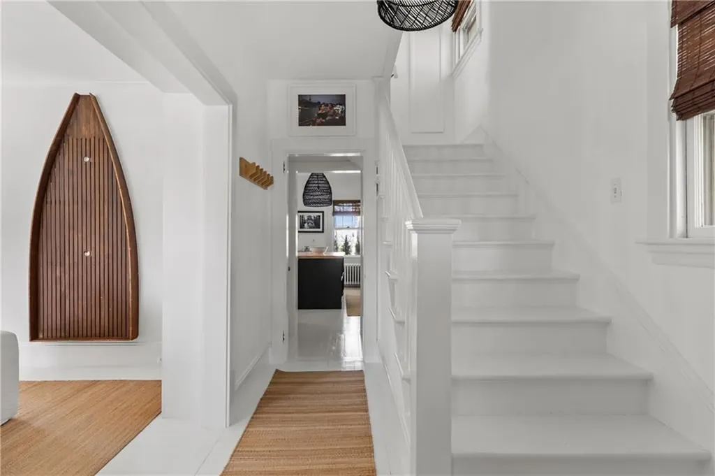 193 Coggeshall Avenue Newport RI 02840