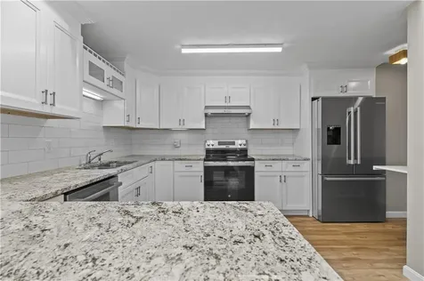 6 Fox Run Road Portsmouth RI 02871