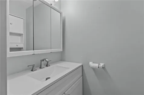 6 Fox Run Road Portsmouth RI 02871