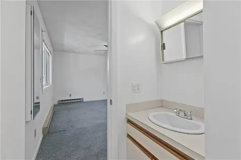 6 Fox Run Road Portsmouth RI 02871