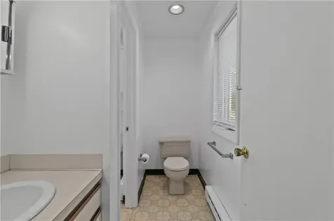 6 Fox Run Road Portsmouth RI 02871