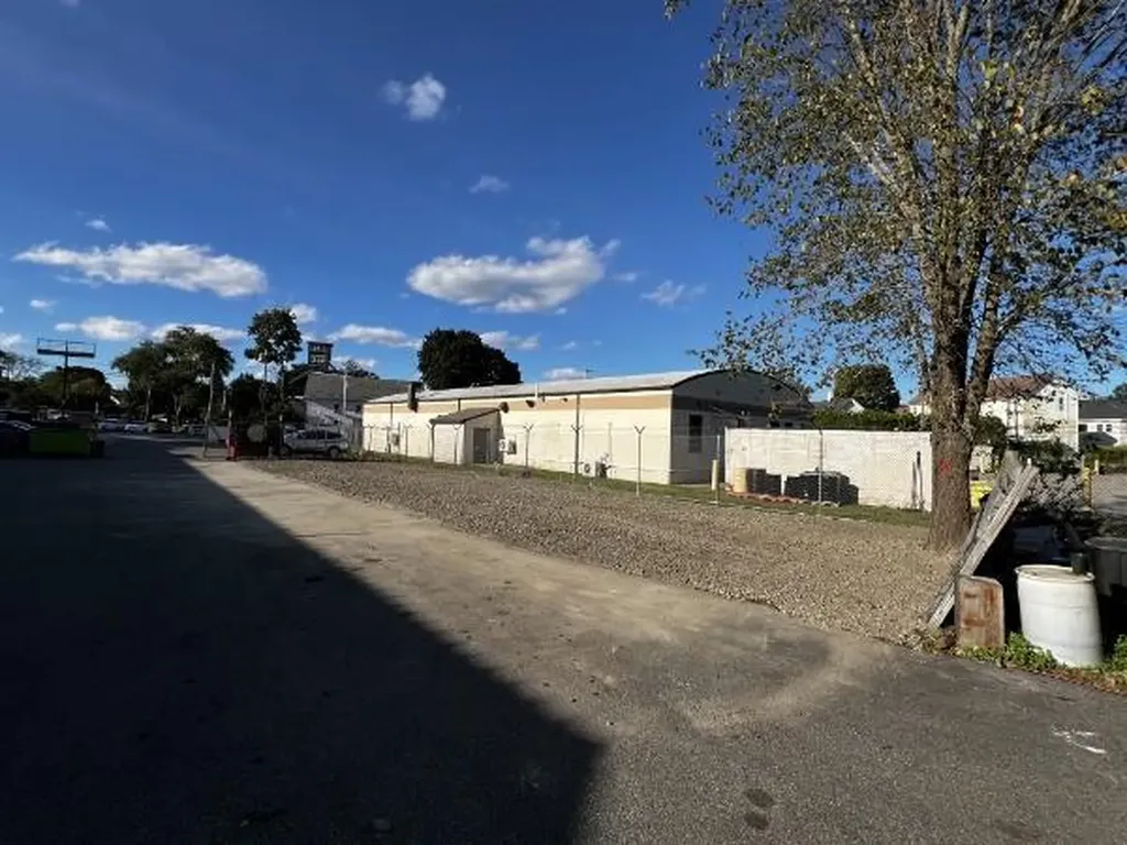 51 Cole Street Warren RI 02885