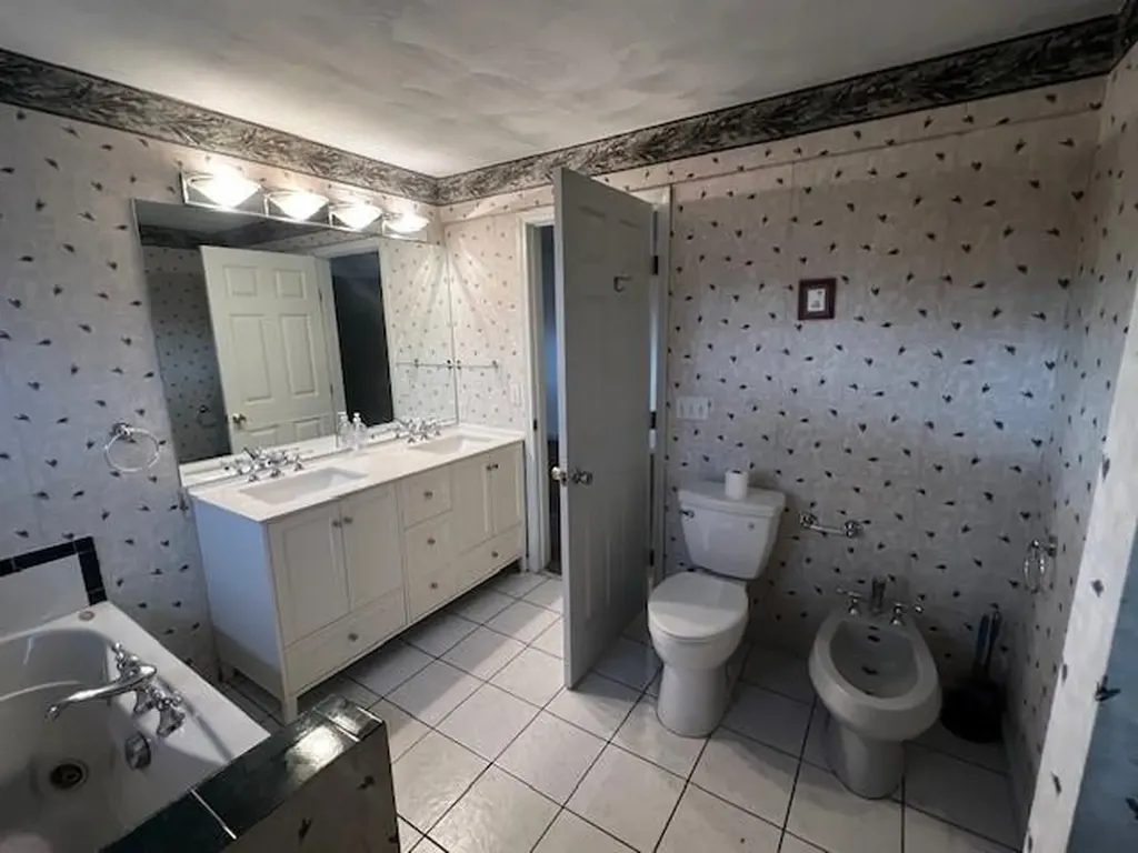 51 Cole Street Warren RI 02885
