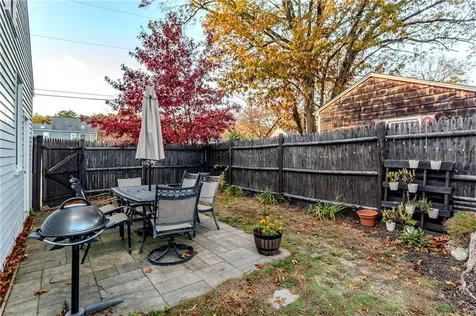 122 New Road East Providence RI 02916