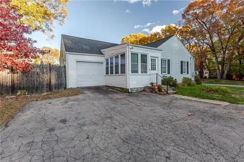 122 New Road East Providence RI 02916