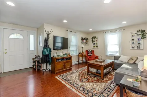 122 New Road East Providence RI 02916