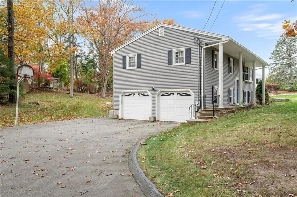 11 Secluded Court Cumberland RI 02864