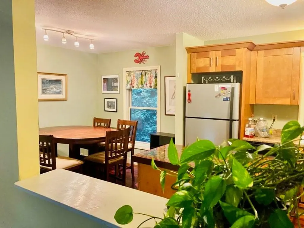 12 Mautucket Road South Kingstown RI 02879