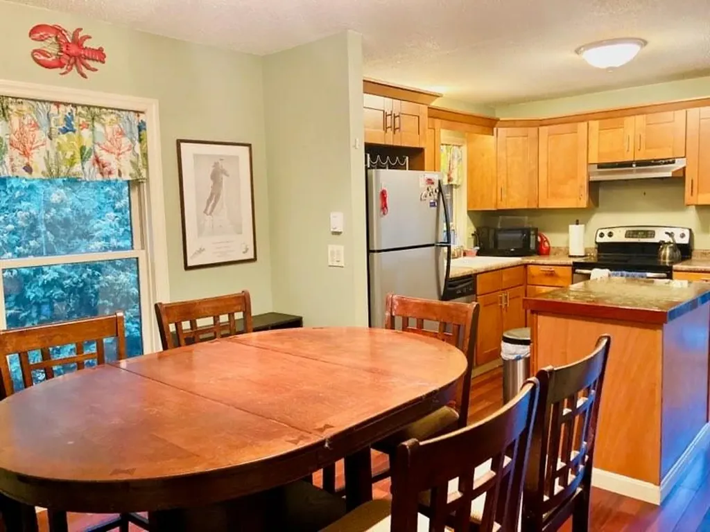 12 Mautucket Road South Kingstown RI 02879