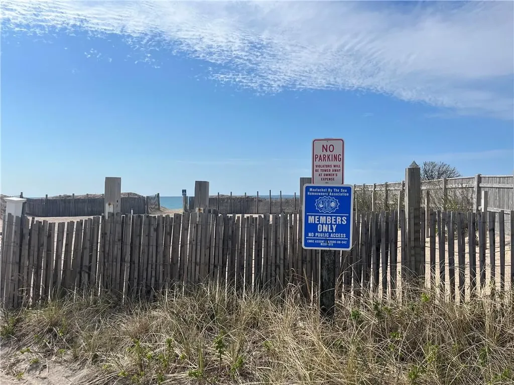 12 Mautucket Road South Kingstown RI 02879