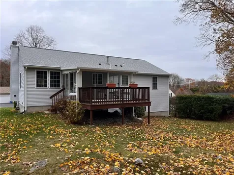 2 Fairlawn Way Lincoln RI 02865