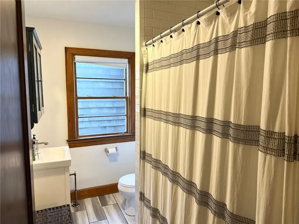749 West Main Road Portsmouth RI 02871