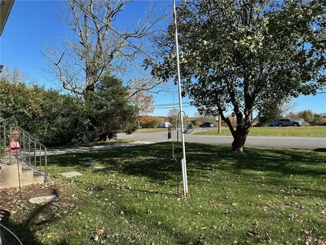 749 West Main Road Portsmouth RI 02871