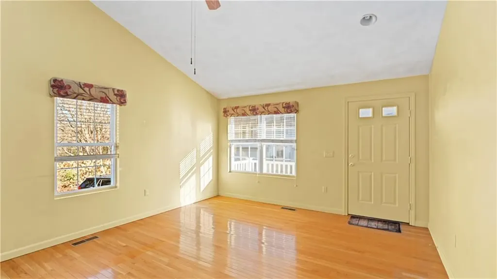 11 College Hill Road Warwick RI 02886