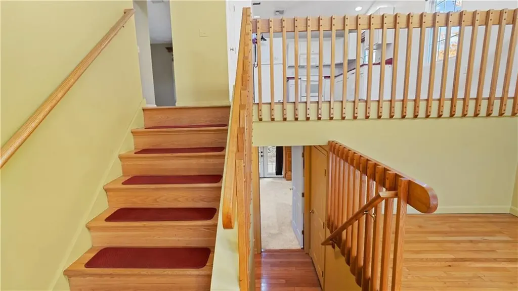 11 College Hill Road Warwick RI 02886