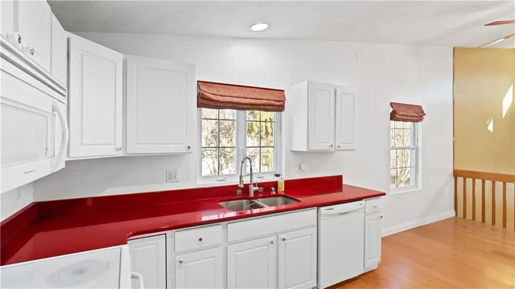 11 College Hill Road Warwick RI 02886