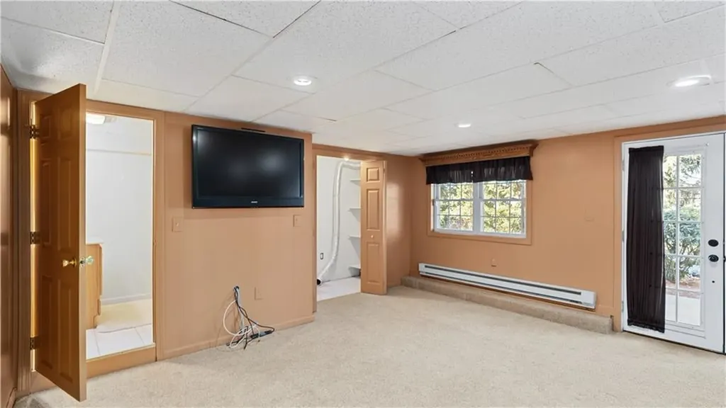 11 College Hill Road Warwick RI 02886